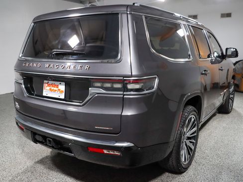 Used 2022 Jeep Grand Wagoneer Series III AWD/4WD image 7