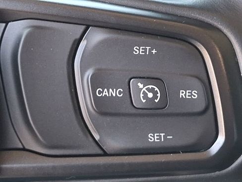 Used 2021 Jeep Gladiator Sport AWD/4WD image 22