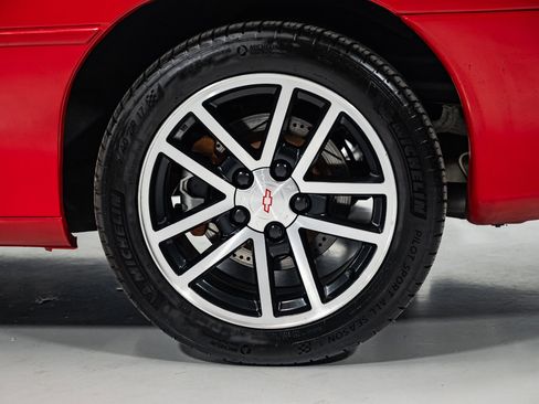 Used 2002 Chevrolet Camaro Z28 w/ SS Performance/Appearance Pkg image 12