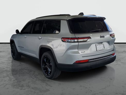 Used 2026 Jeep Grand Cherokee L Limited w/ Limited Altitude Package AWD/4WD image 3
