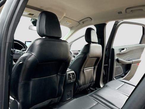Used 2024 Ford Escape Platinum AWD/4WD image 6