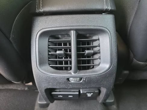 Used 2020 Jeep Cherokee Limited AWD/4WD image 43