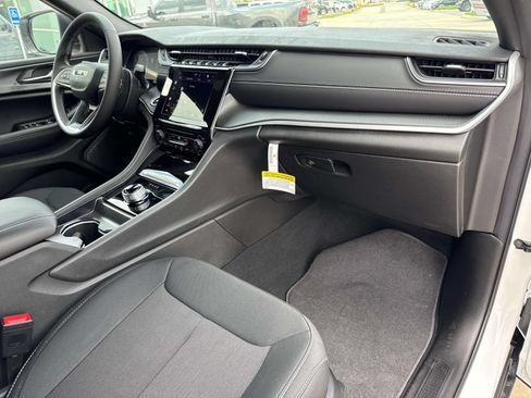 New 2026 Jeep Grand Cherokee Laredo RWD image 13