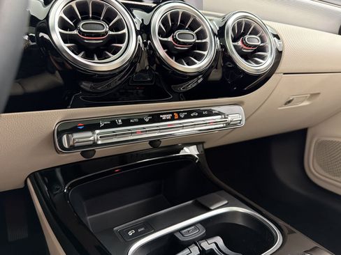 Used 2022 Mercedes-Benz A 220 image 20