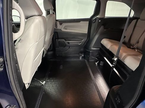 Used 2021 Honda Odyssey EX-L image 16
