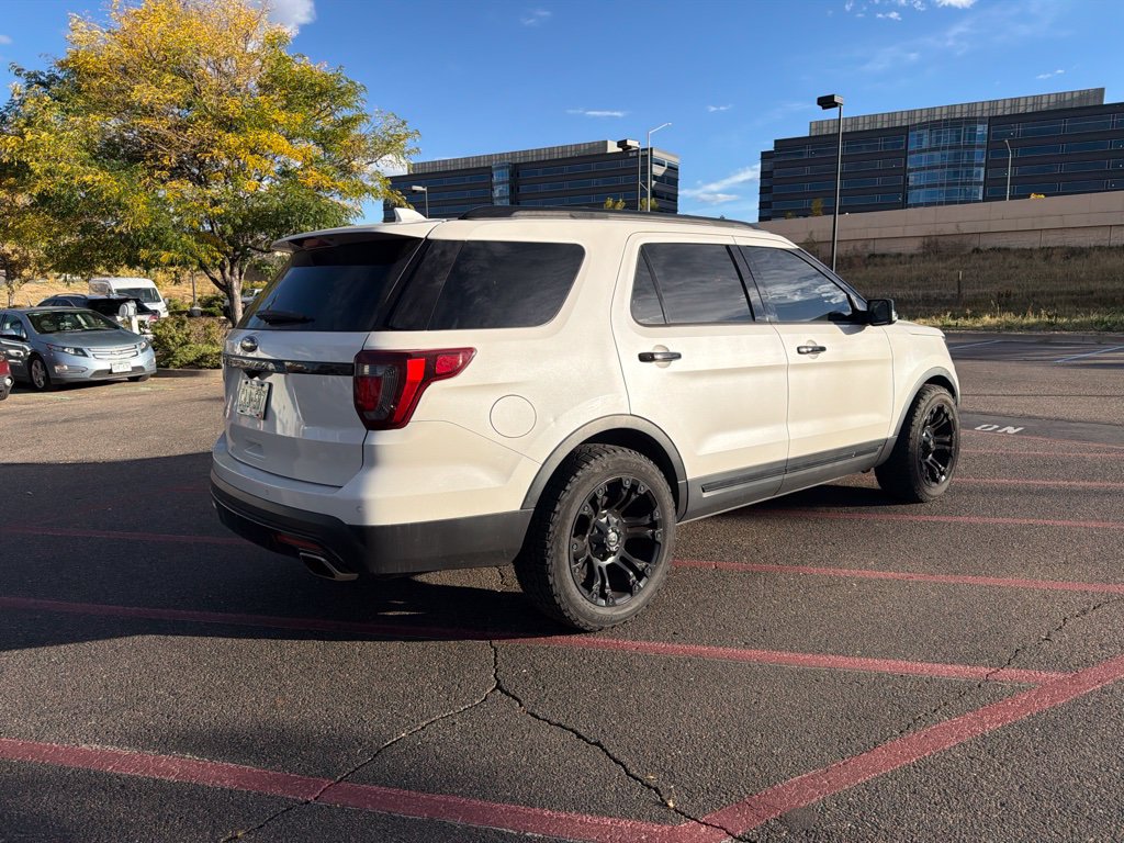 Used 2016 Ford Explorer Sport w/ Equipment Group 401A AWD/4WD image 3