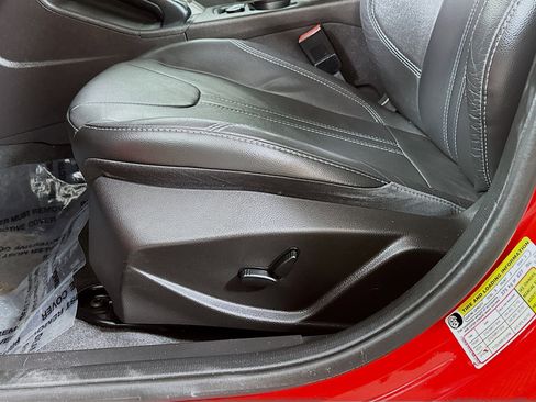 Used 2012 Ford Focus SEL image 18