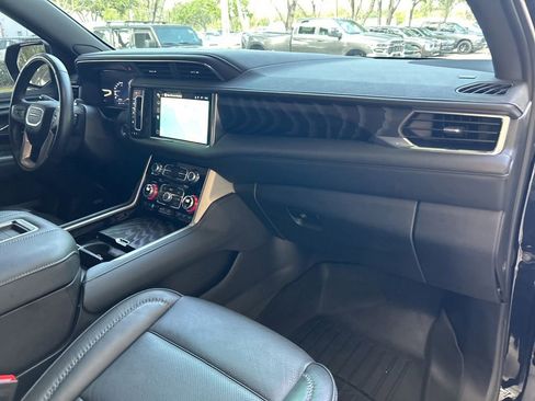 Used 2024 GMC Yukon Denali w/ Denali Reserve Package AWD/4WD image 25