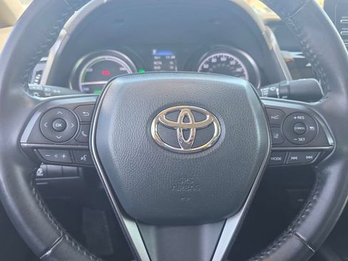 Used 2022 Toyota Camry SE FWD image 26