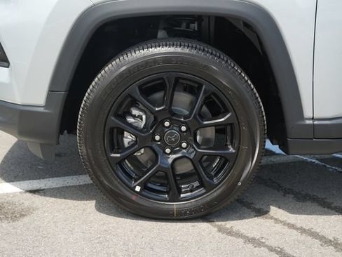 New 2026 Jeep Compass Latitude AWD/4WD image 9