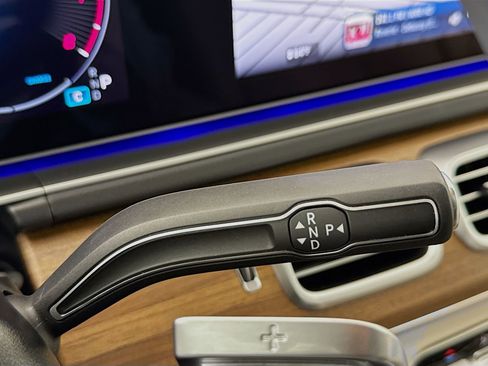 Certified 2026 Mercedes-Benz GLS 450 4MATIC image 18