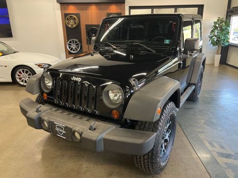Used 2012 Jeep Wrangler Sport AWD/4WD image 3