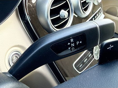 Used 2019 Mercedes-Benz C 300 Sedan image 28