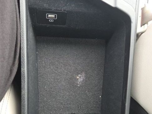 Used 2023 Genesis G70 2.0T w/ Sport Prestige Package image 37