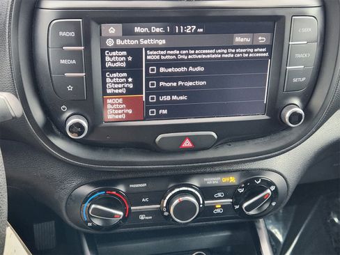 Certified 2023 Kia Soul LX w/ Option Group 015 image 17