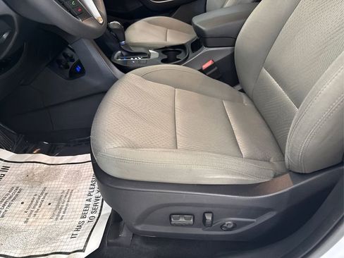 Used 2017 Hyundai Santa Fe Sport w/ 2.4L Value Package 06 image 34