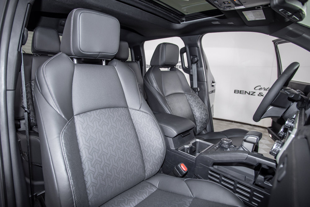 Used 2025 Toyota Tacoma Limited AWD/4WD image 15