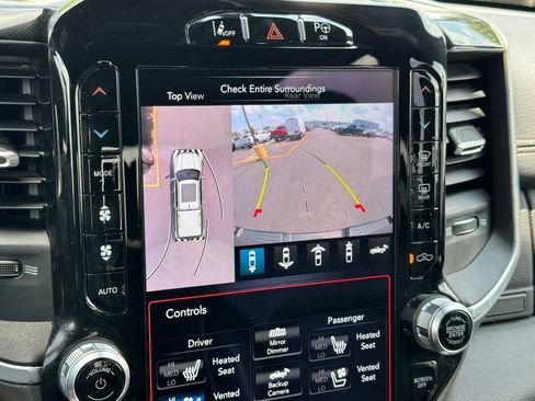 Used 2020 RAM 1500 Laramie AWD/4WD image 33