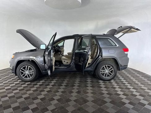 Used 2017 Jeep Grand Cherokee Limited AWD/4WD image 11