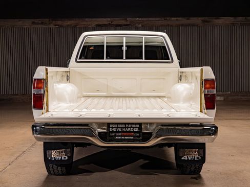 Used 1991 Toyota Pickup SR5 image 8