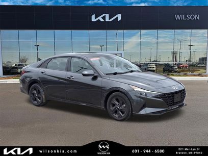 Used 2023 Hyundai Elantra SEL