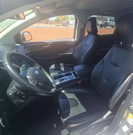 Used 2022 Ford Edge Titanium w/ Equipment Group 301A AWD/4WD image 13