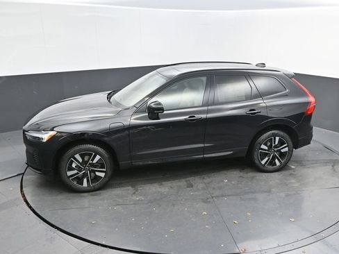 New 2026 Volvo XC60 T8 Core w/ Climate Package AWD/4WD image 23