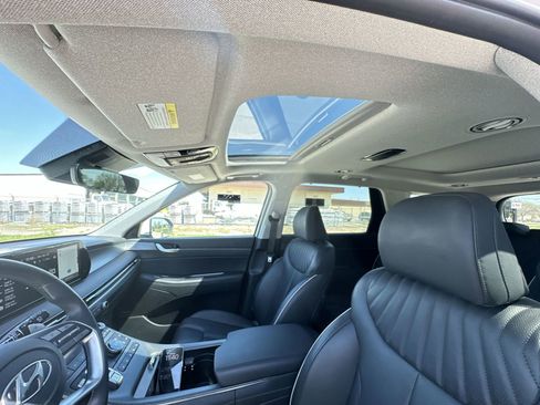 Used 2024 Hyundai Palisade Limited AWD/4WD image 19