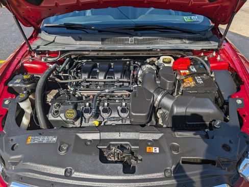 Used 2018 Ford Taurus SEL w/ Equipment Group 201A image 28