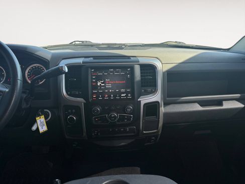 Used 2018 RAM 2500 SLT AWD/4WD image 11