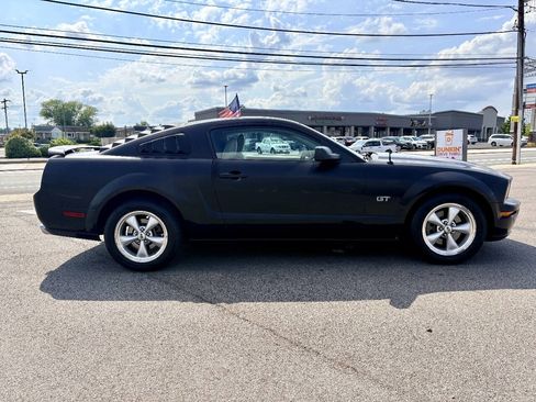 Used 2007 Ford Mustang GT Premium RWD image 7