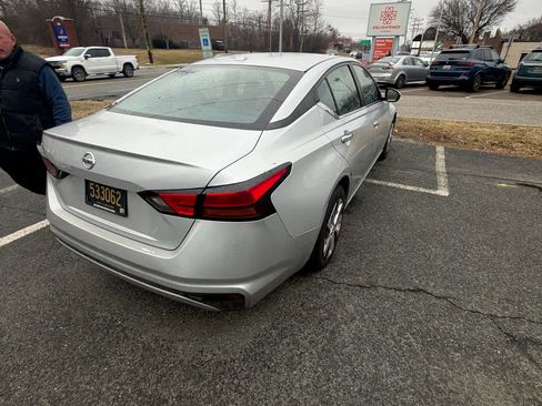 Used 2020 Nissan Altima 2.5 S image 3