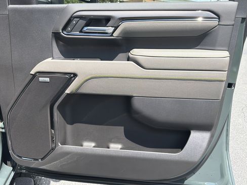 New 2026 Chevrolet Silverado 2500 ZR2 w/ LPO, Dark Essentials Package AWD/4WD image 14
