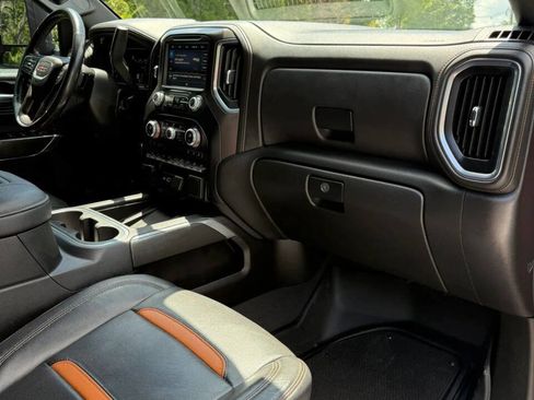 Used 2022 GMC Sierra 2500 AT4 w/ AT4 Premium Plus Package AWD/4WD image 28