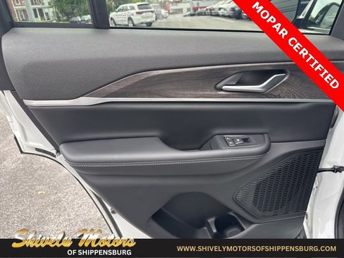 Used 2024 Jeep Grand Cherokee Limited w/ Trailer Tow Package image 24