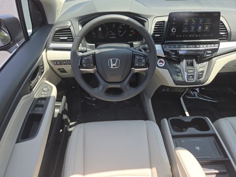 Certified 2026 Honda Odyssey EX-L image 31