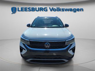 Certified 2023 Volkswagen Taos SE w/ Panoramic Sunroof Package video 2