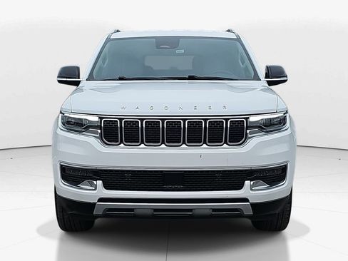 Used 2024 Jeep Wagoneer L Series II image 11