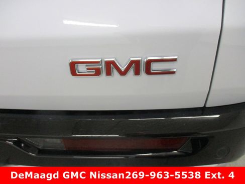 New 2026 GMC Acadia Denali w/ Super Cruise Package image 11