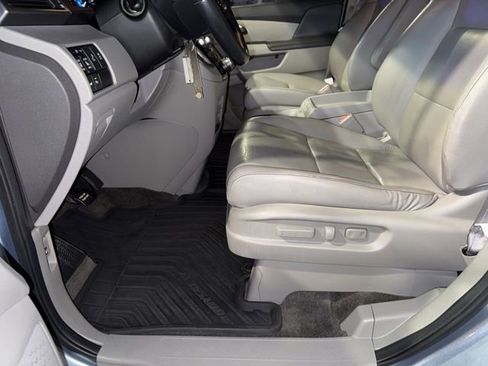 Used 2011 Honda Odyssey Touring Elite image 13