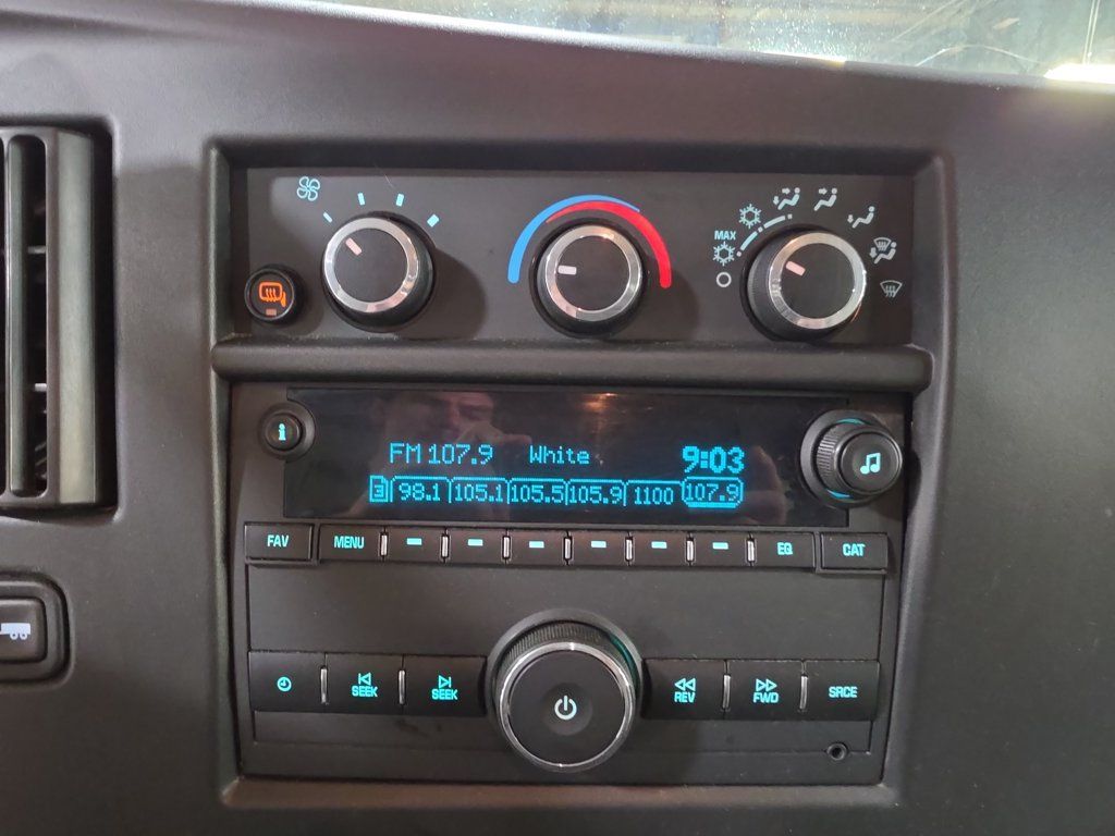 Used 2023 Chevrolet Express 3500 Extended RWD image 27