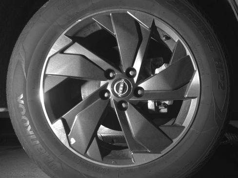 Used 2025 Nissan Rogue SV image 13