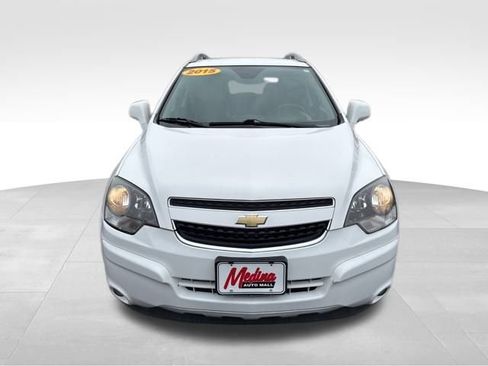 Used 2015 Chevrolet Captiva Sport LT w/ Convenience Package image 2
