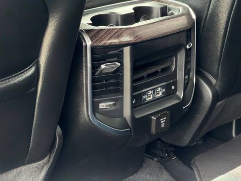 Used 2025 RAM 1500 Laramie w/ Sport Appearance Package AWD/4WD image 31