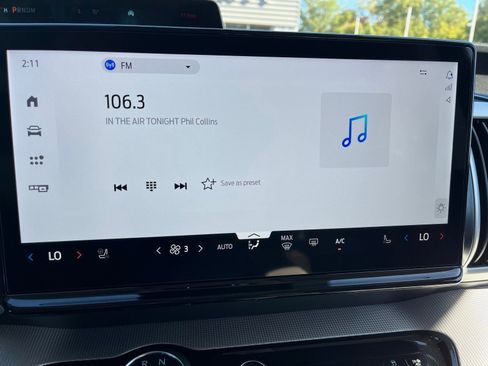 New 2025 Ford Expedition Active image 10