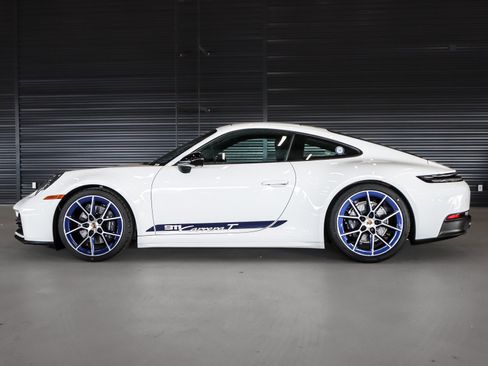New 2026 Porsche 911 Carrera T image 2
