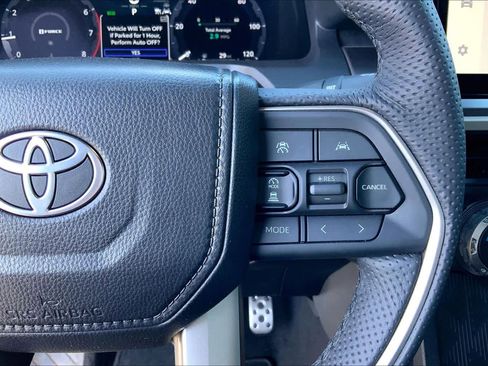 Used 2025 Toyota Tacoma TRD Sport image 25