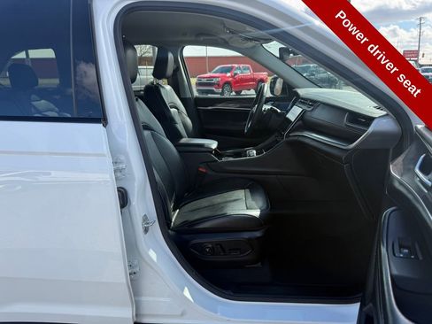 Used 2023 Jeep Grand Cherokee Limited w/ Black Appearance Package image 47