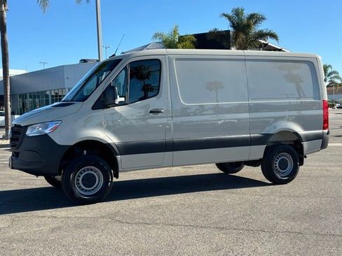 Used 2026 Mercedes-Benz Sprinter 144 Cargo image 9