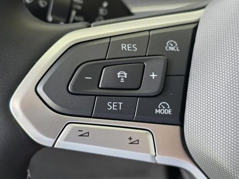 Used 2025 Volkswagen Tiguan S FWD image 25